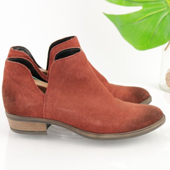 Crevo Womens Leighton Boot Size 9.5 Red Suede Bootie Block Heel Boho Distressed - Picture 6 of 12